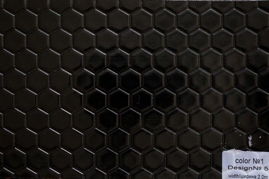Линолеум  (шестигранник черный ) тип "АВТОЛИН" шир 2,0 м. толш. 2,0 мм+/- 0,2 мм 